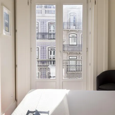 Chiado Mercy |